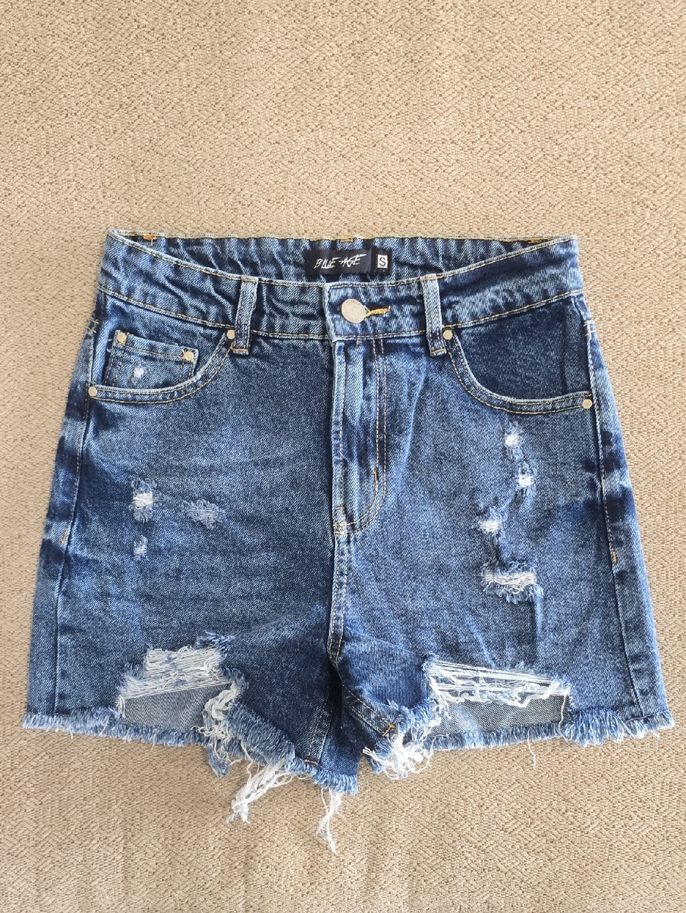 Blue Age NWOT Butt Lifting High Rise Distressed Jean Shorts - Size Small